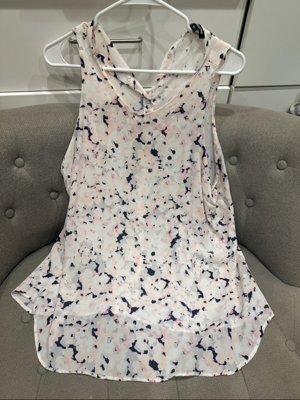 Alice COLLECTION Floral Print Sleeveless Tank - White, Navy & Pink